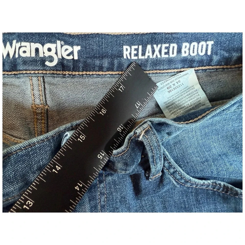 Wrangler Jean Mens 34x29 Blue Medium Wash Cowboy Stretch Relaxed Boot Distressed